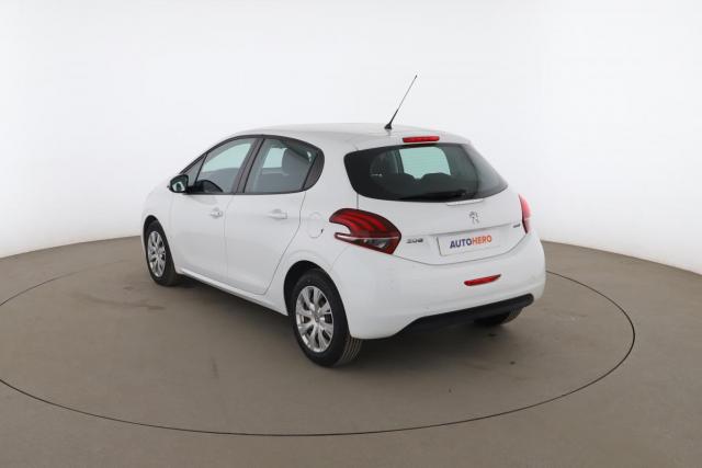 Peugeot 208 image 5