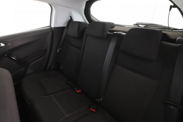 Peugeot 208 image 7