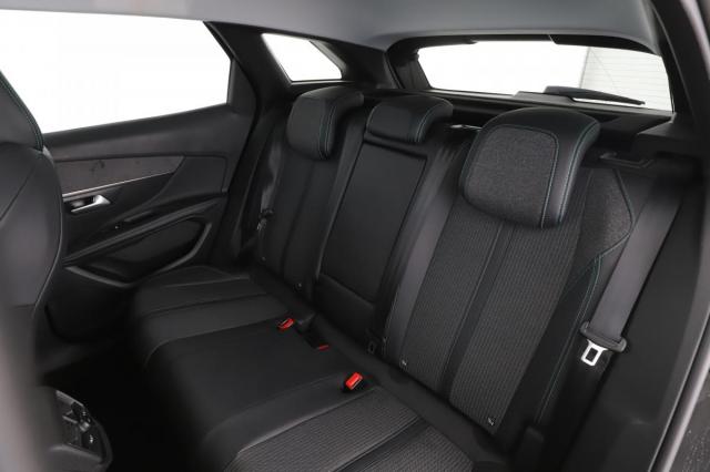 Peugeot 3008 image 2