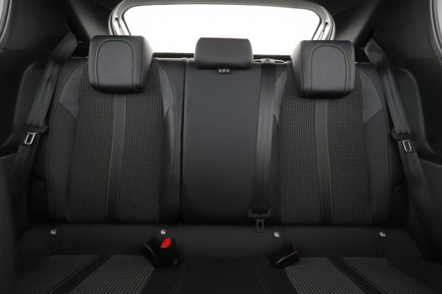 Peugeot 208 image 8