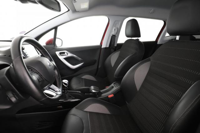 Peugeot 2008 image 1