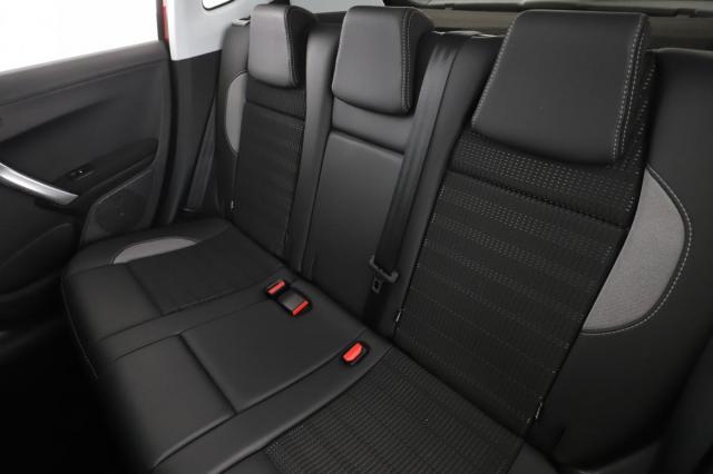 Peugeot 2008 image 3