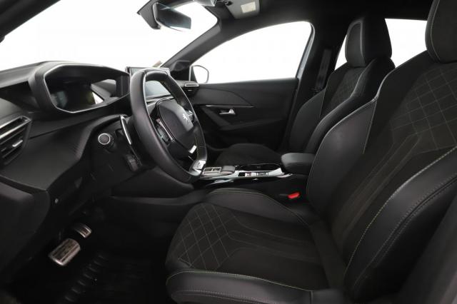 Peugeot 208 image 6