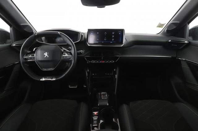 Peugeot 208 image 8