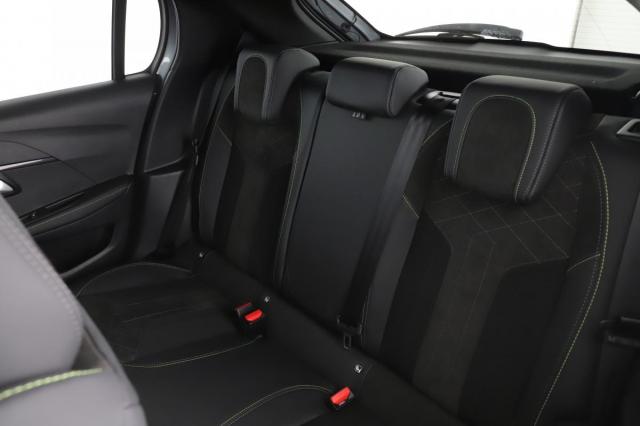 Peugeot 208 image 2