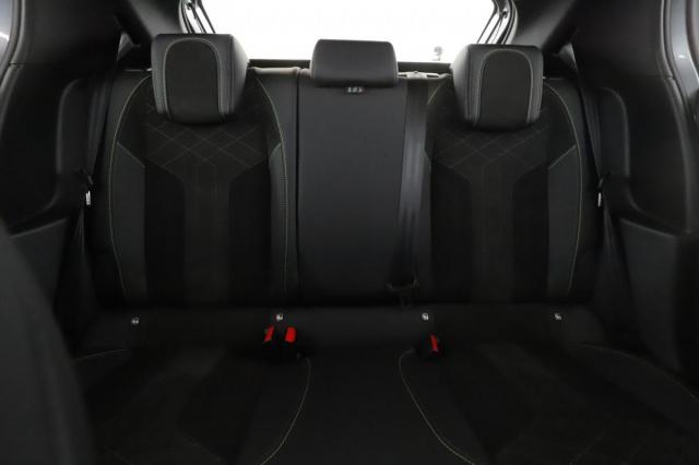 Peugeot 208 image 9