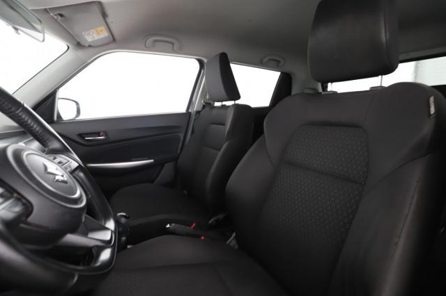 Suzuki Swift image 6