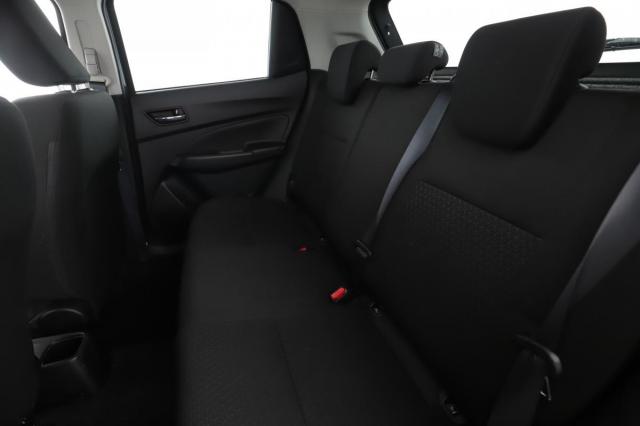 Suzuki Swift image 7