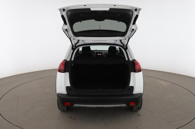 Peugeot 2008 image 8