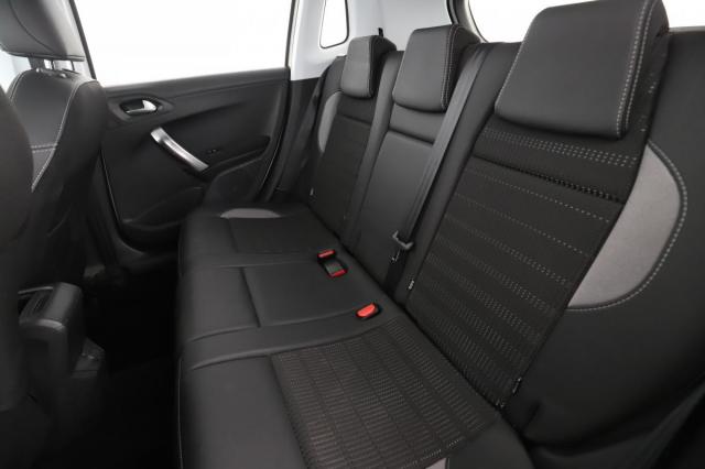 Peugeot 2008 image 7
