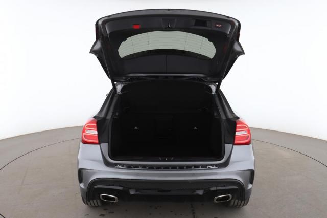 Mercedes Benz Gla image 4