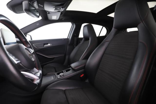 Mercedes Benz Gla image 9