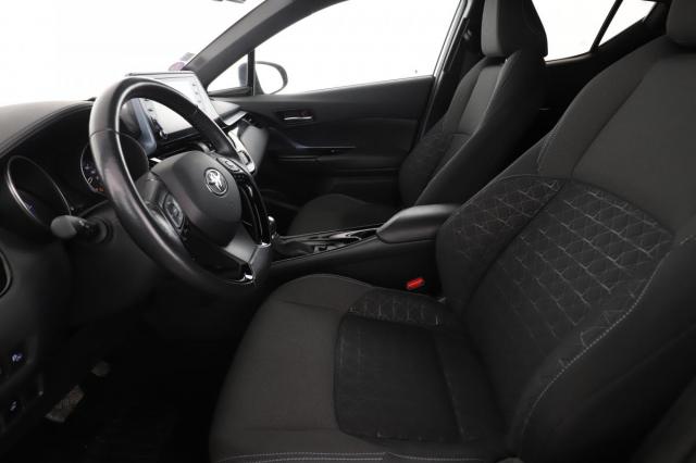 Toyota C-Hr image 5