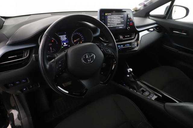 Toyota C-Hr image 1