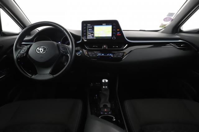 Toyota C-Hr image 9