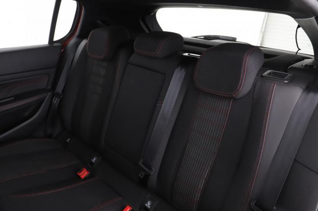 Peugeot 308 image 8