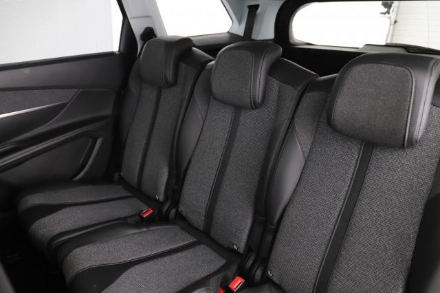 Peugeot 5008 image 6