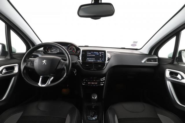 Peugeot 2008 image 3
