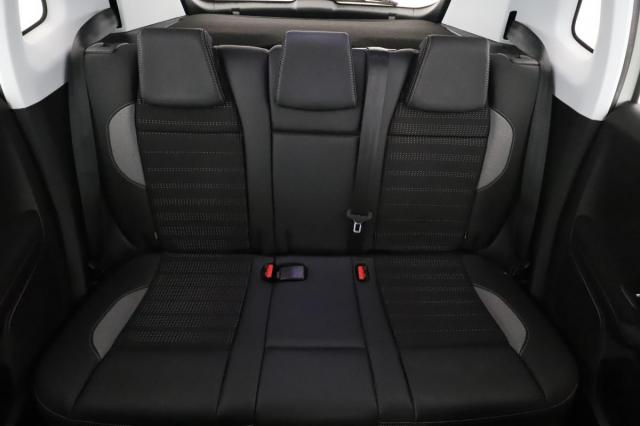 Peugeot 2008 image 6