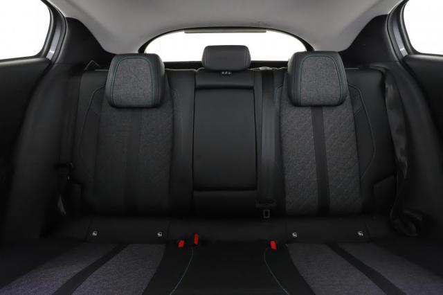 Peugeot 408 image 9