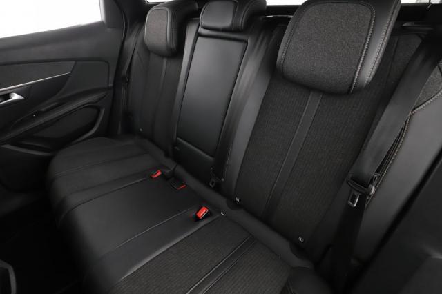 Peugeot 3008 image 1