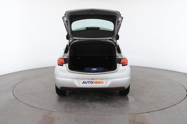 Opel Astra image 1