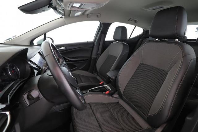 Opel Astra image 9