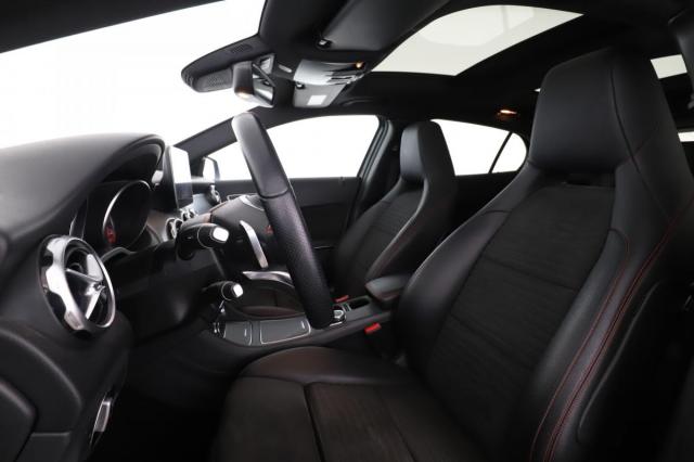 Mercedes Benz Gla image 1