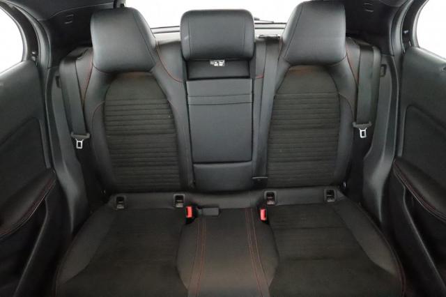 Mercedes Benz Gla image 5