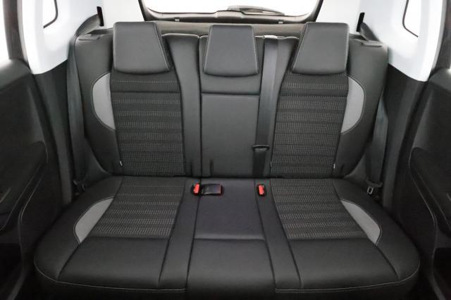 Peugeot 2008 image 5