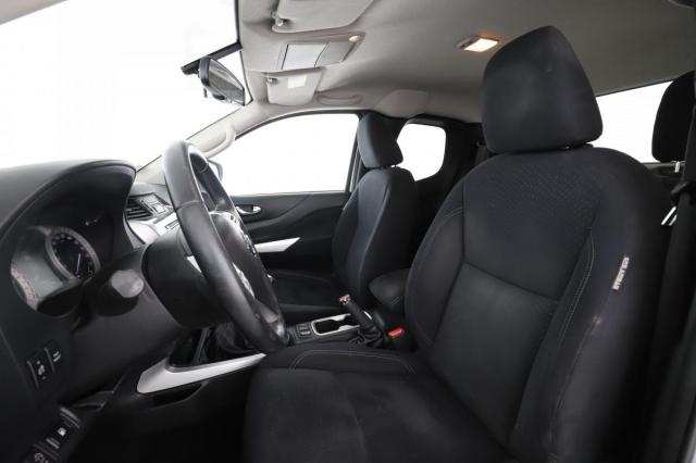 Nissan Navara image 6
