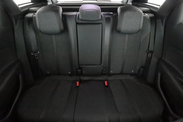 Peugeot 3008 image 2