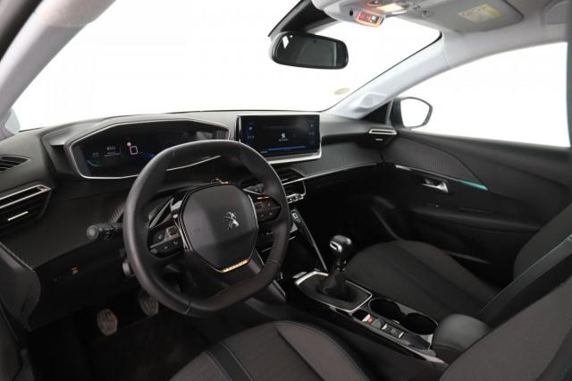 Peugeot 208 image 9