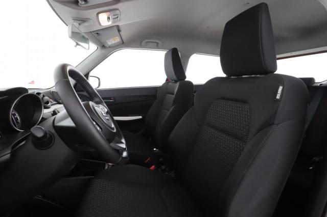 Suzuki Swift image 9