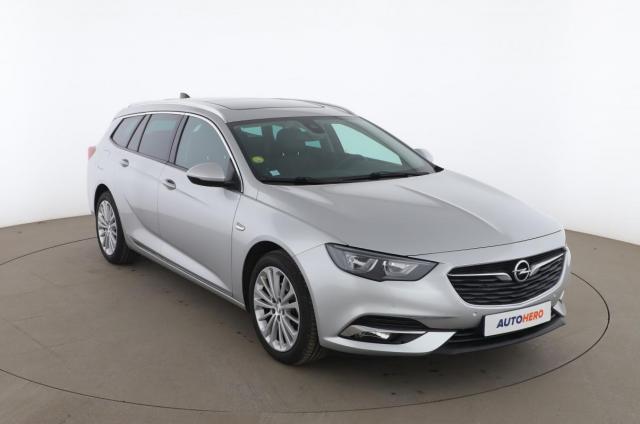 Opel Insignia Sports Tourer image 4