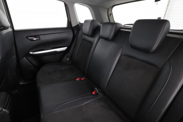 Suzuki Vitara image 5
