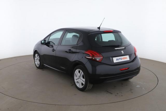 Peugeot 208 image 7