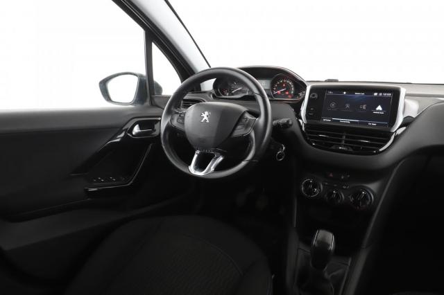 Peugeot 208 image 5