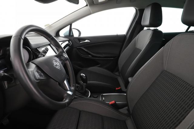 Opel Astra image 2