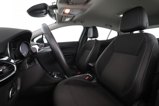 Opel Astra image 4