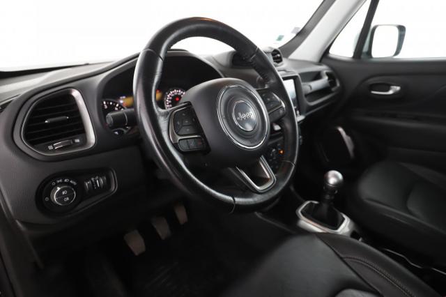 Jeep Renegade image 7