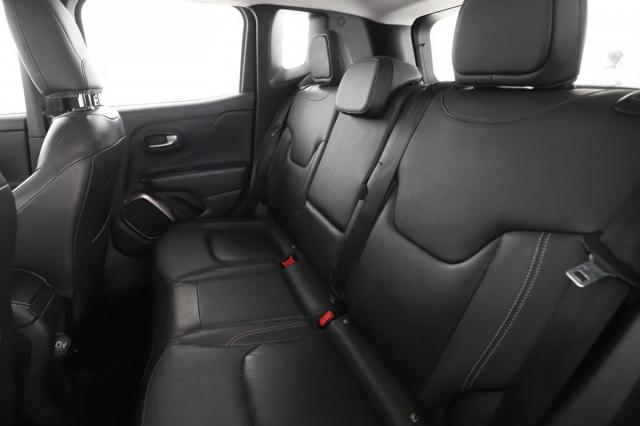Jeep Renegade image 6