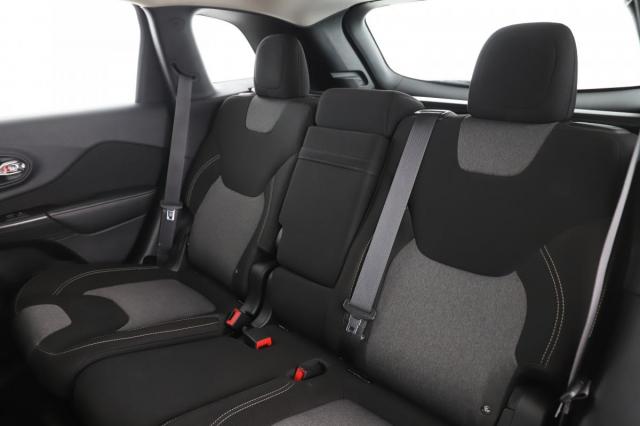 Jeep Cherokee image 1