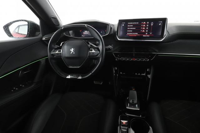 Peugeot 2008 image 6