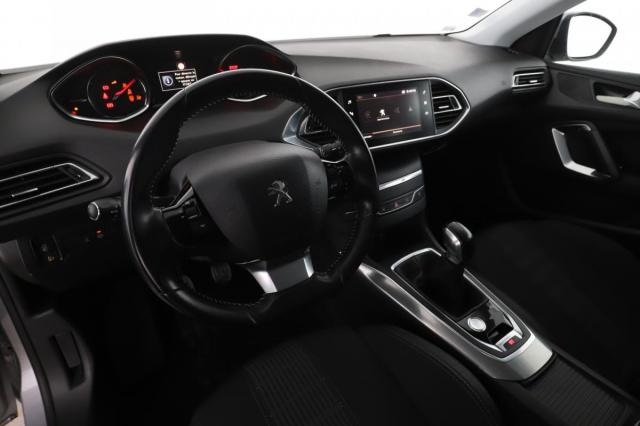 Peugeot 308 image 9