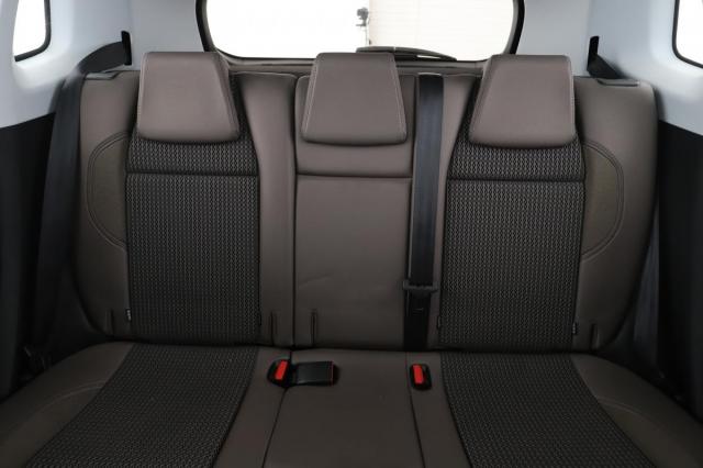 Peugeot 2008 image 9