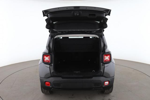 Jeep Renegade image 9