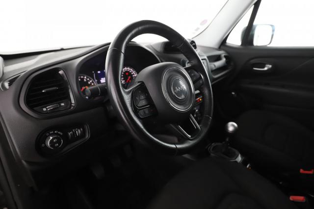 Jeep Renegade image 7
