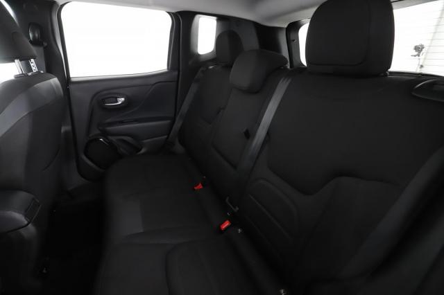 Jeep Renegade image 6