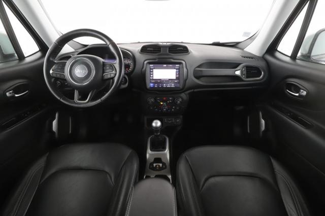 Jeep Renegade image 8